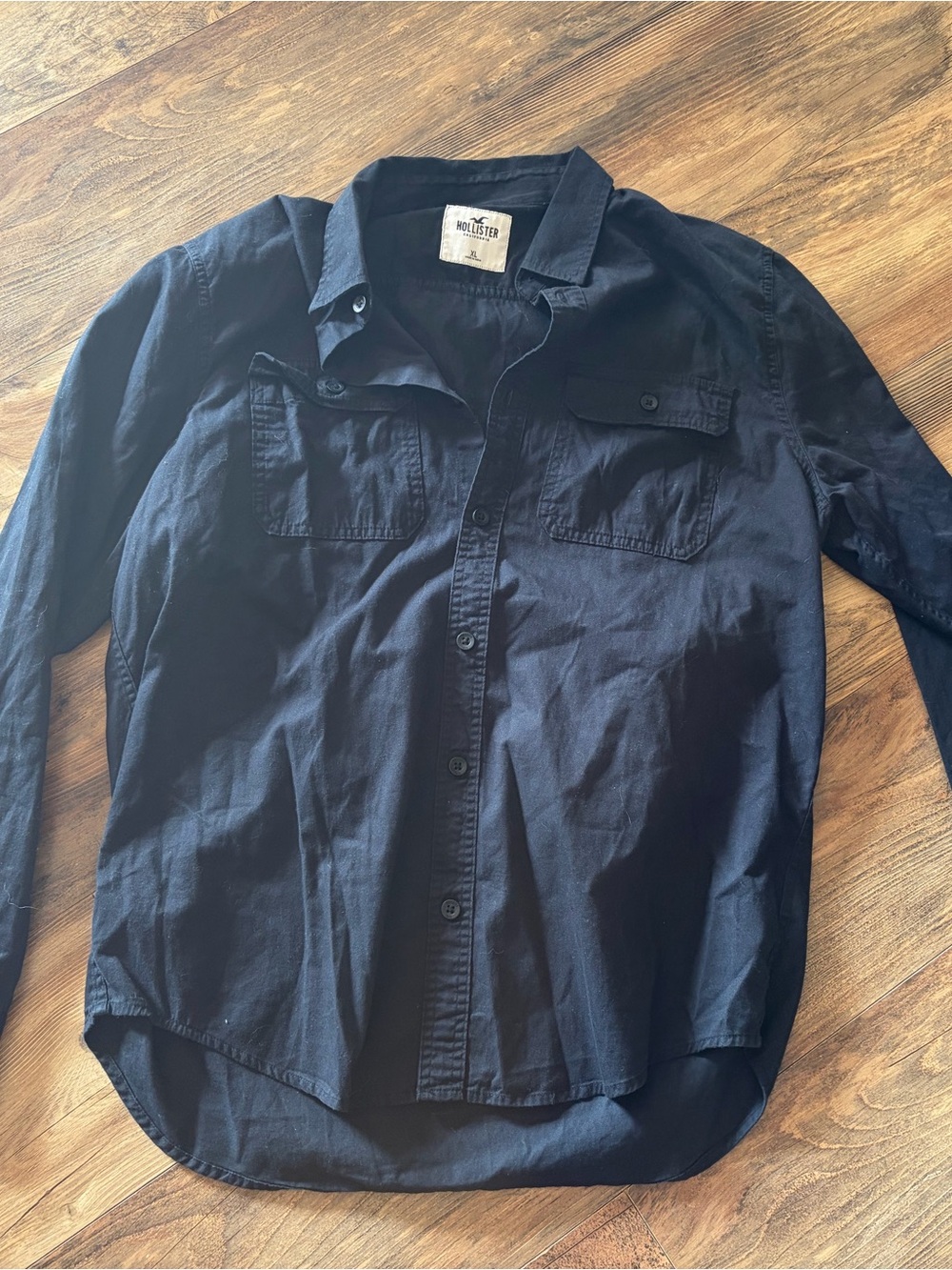 Hollister Men's Black Long-Sleeve Button-Down Shirt